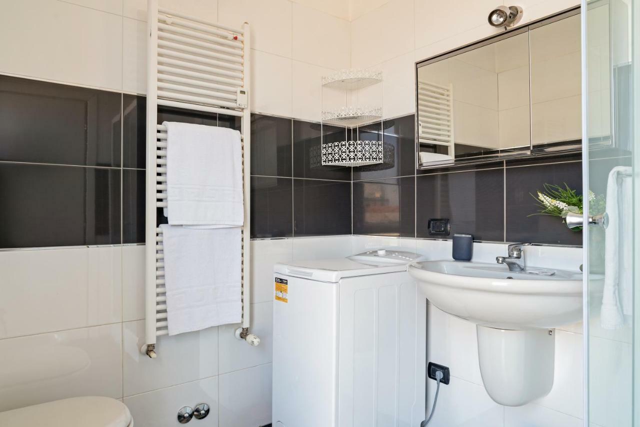 Bologna Railway Station Flat Apartamento Exterior foto